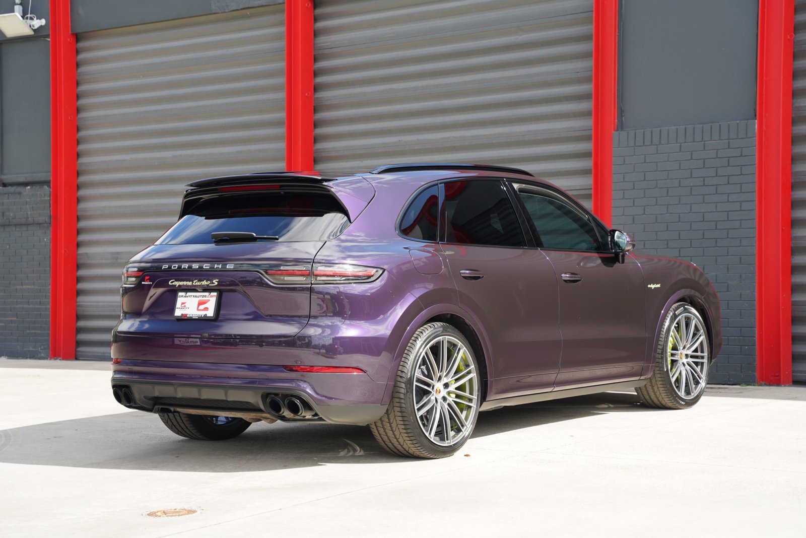 Used 2021 Porsche Cayenne Turbo S image 10