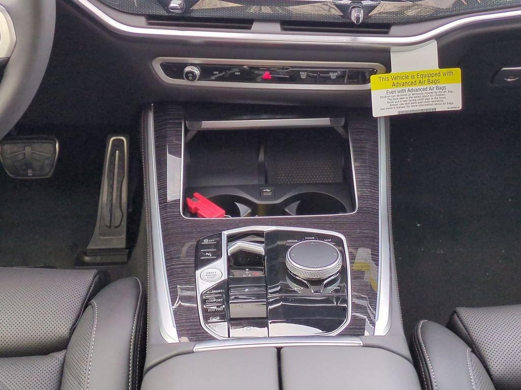 New 2026 BMW X5 xDrive40i w/ M Sport Package AWD/4WD image 18