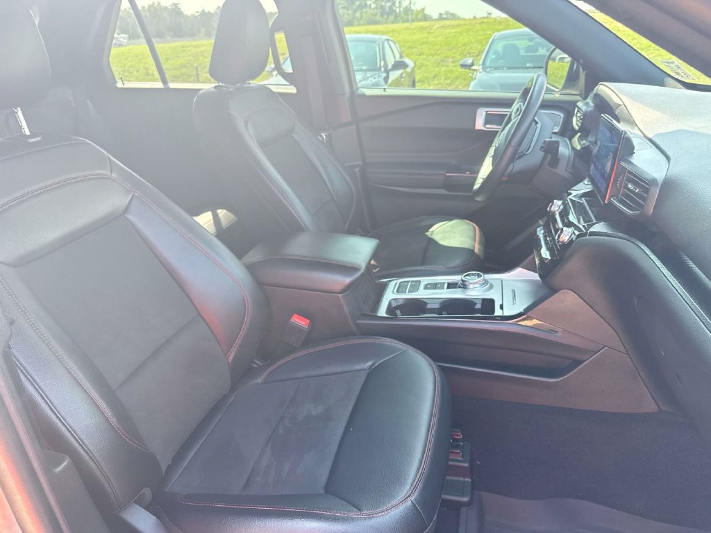 Used 2024 Ford Explorer ST-Line w/ Class IV Trailer Tow Package RWD image 15