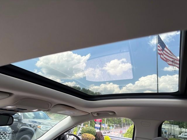 Used 2023 Buick Envision Essence w/ Sport Touring Package AWD/4WD image 12