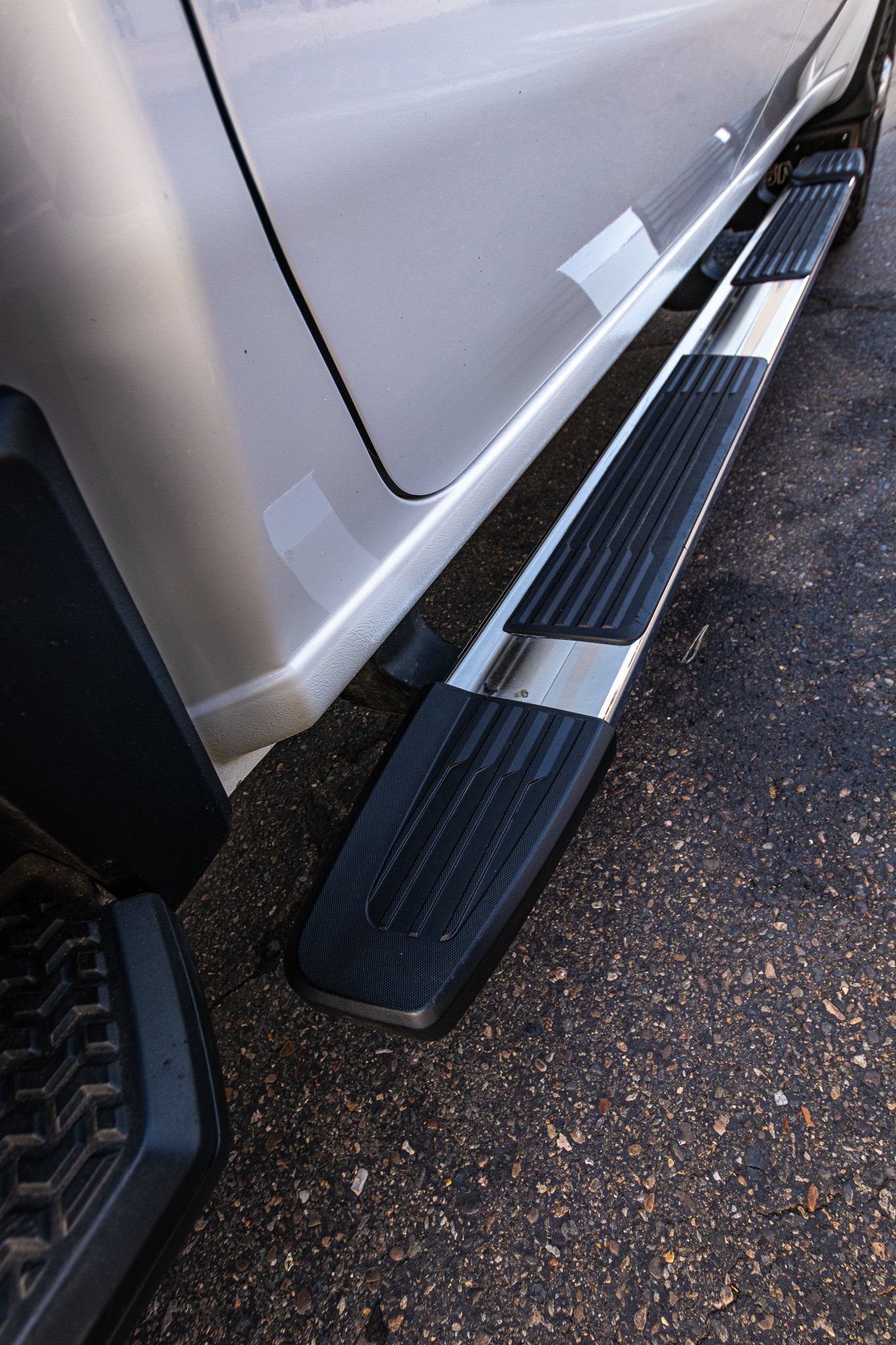 Used 2024 GMC Sierra 2500 SLE w/ SLE Convenience Package AWD/4WD image 8