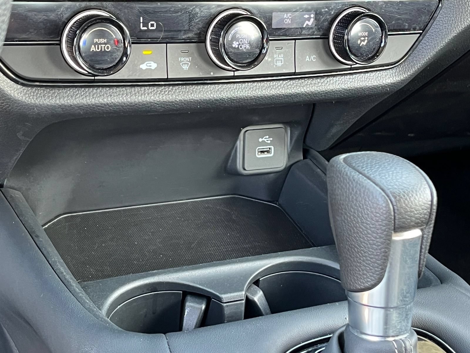 Used 2025 Honda HR-V LX image 26