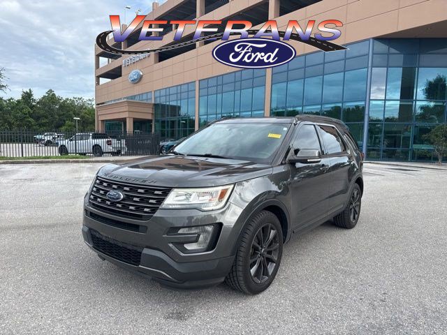 Used 2017 Ford Explorer XLT w/ Equipment Group 202A FWD image 1