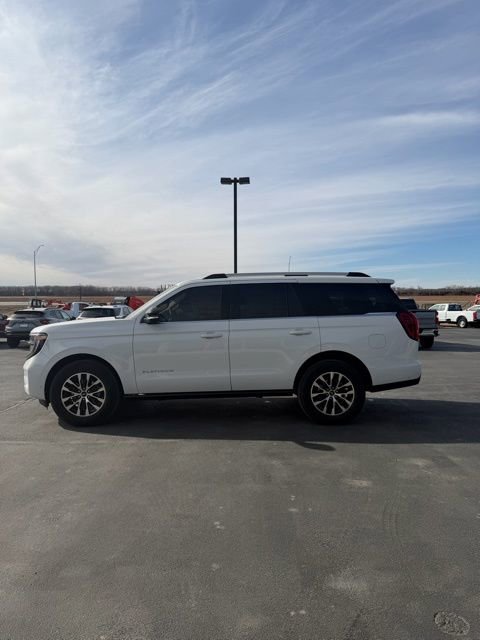 Used 2025 Ford Expedition Platinum image 5