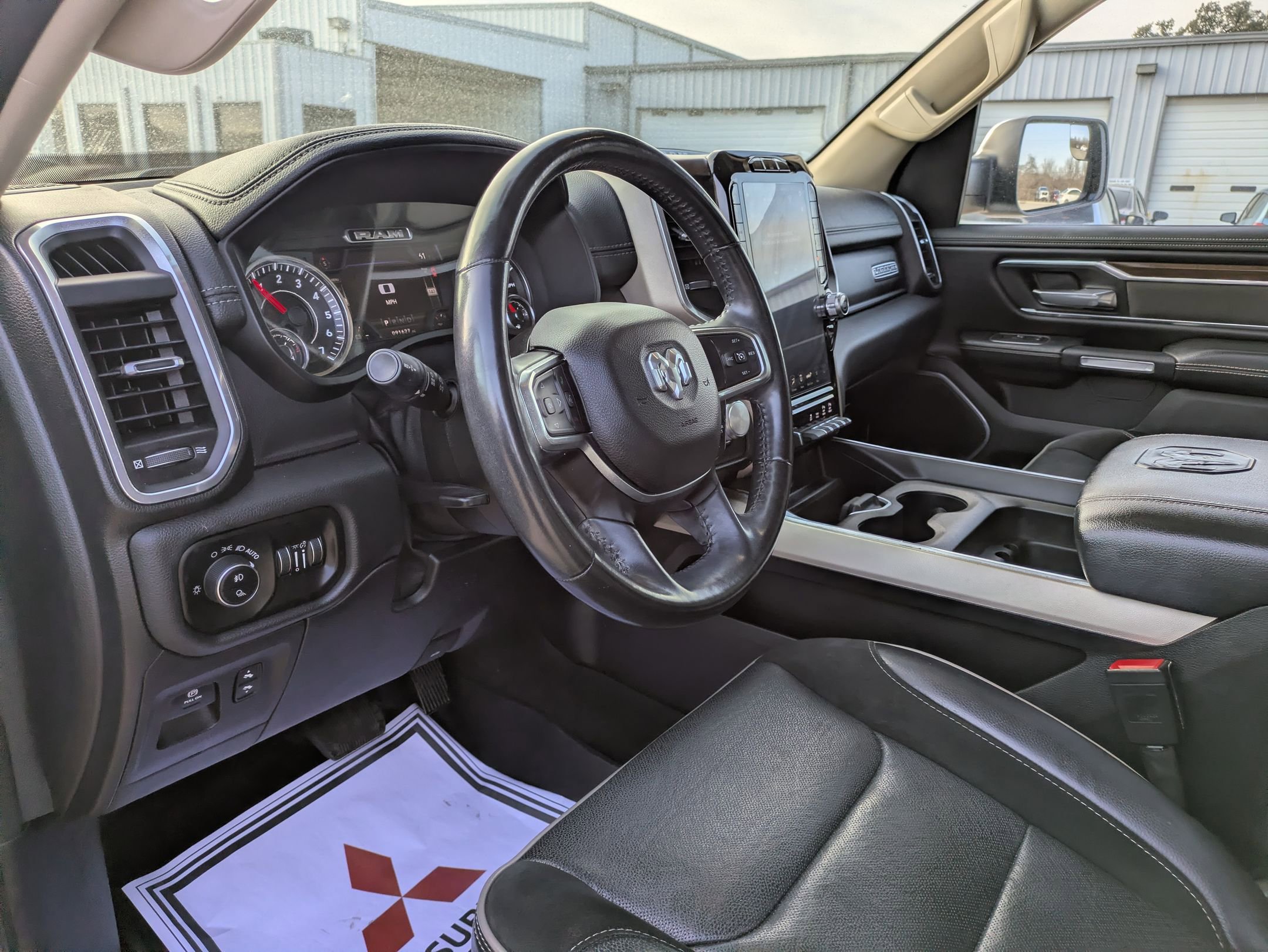 Used 2021 RAM 1500 Laramie AWD/4WD image 9