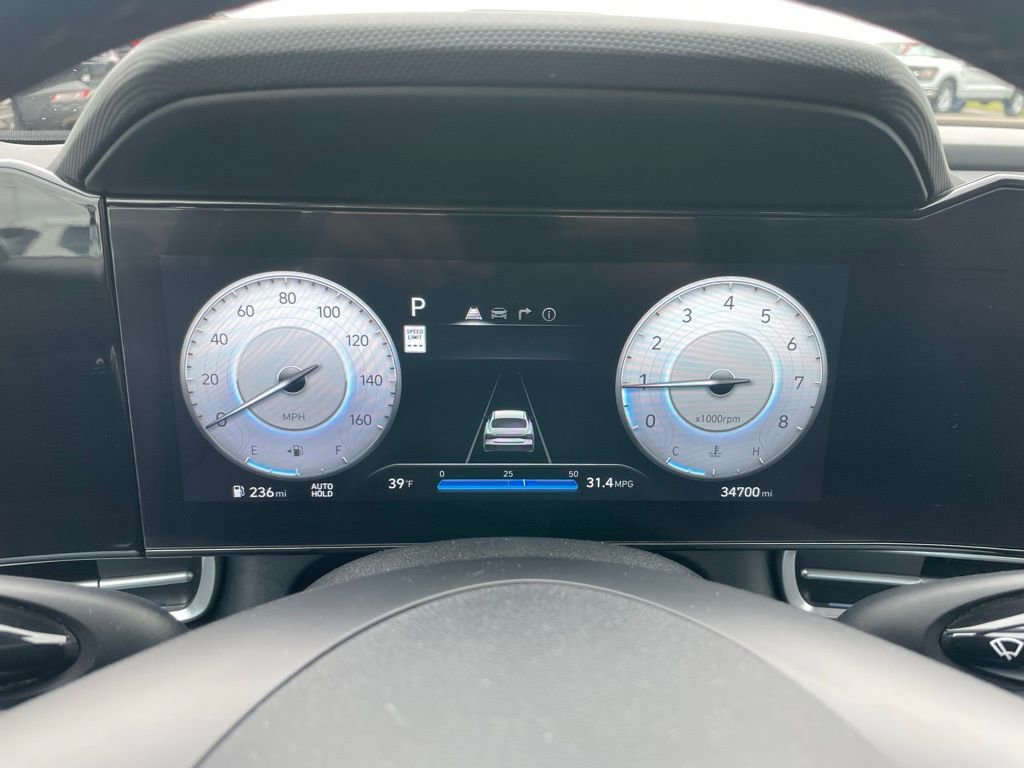 Used 2025 Hyundai Elantra SEL FWD image 9