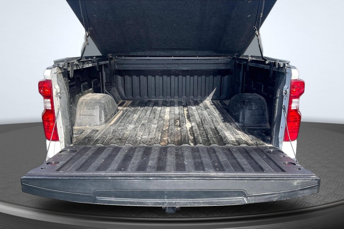 Used 2020 Chevrolet Silverado 1500 LT w/ Convenience Package AWD/4WD image 18