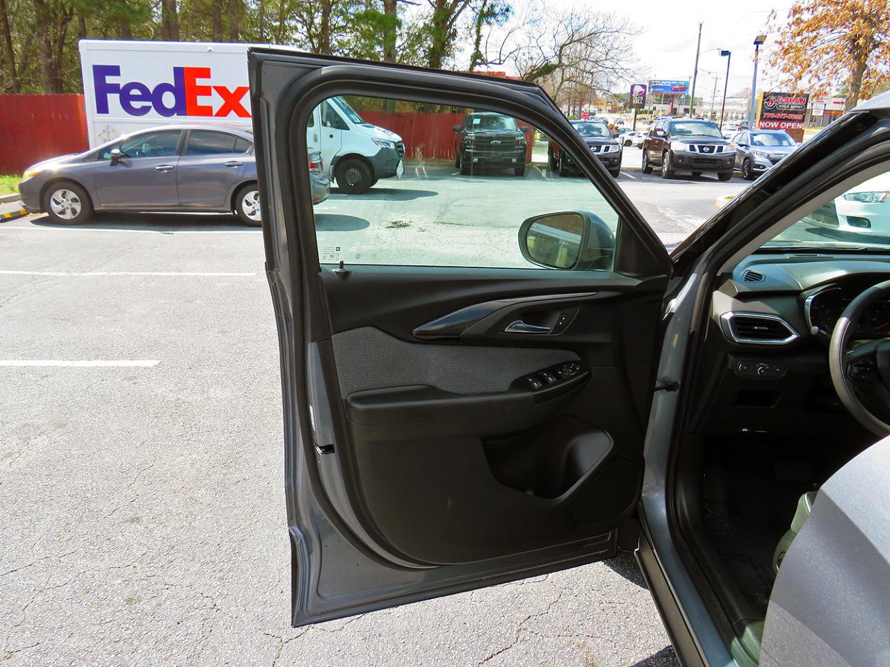 Used 2021 Chevrolet TrailBlazer LT w/ Convenience Package image 13