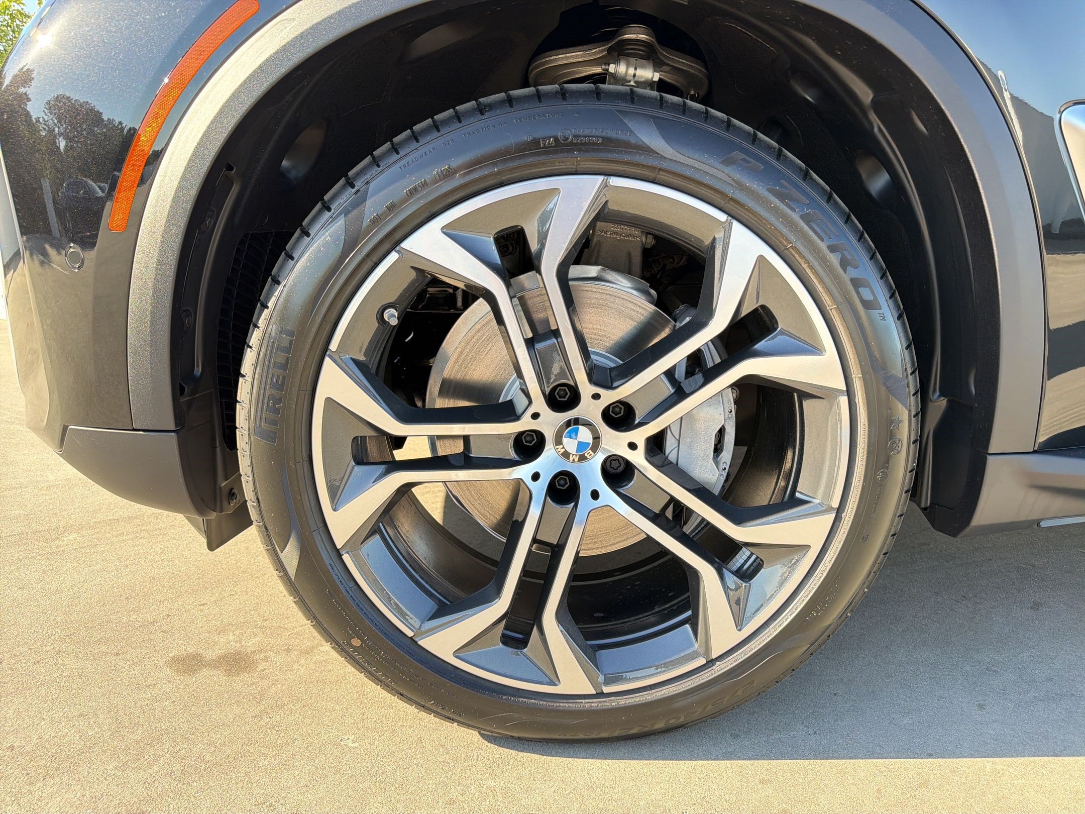 New 2026 BMW X5 xDrive40i w/ Climate Comfort Package AWD/4WD image 12