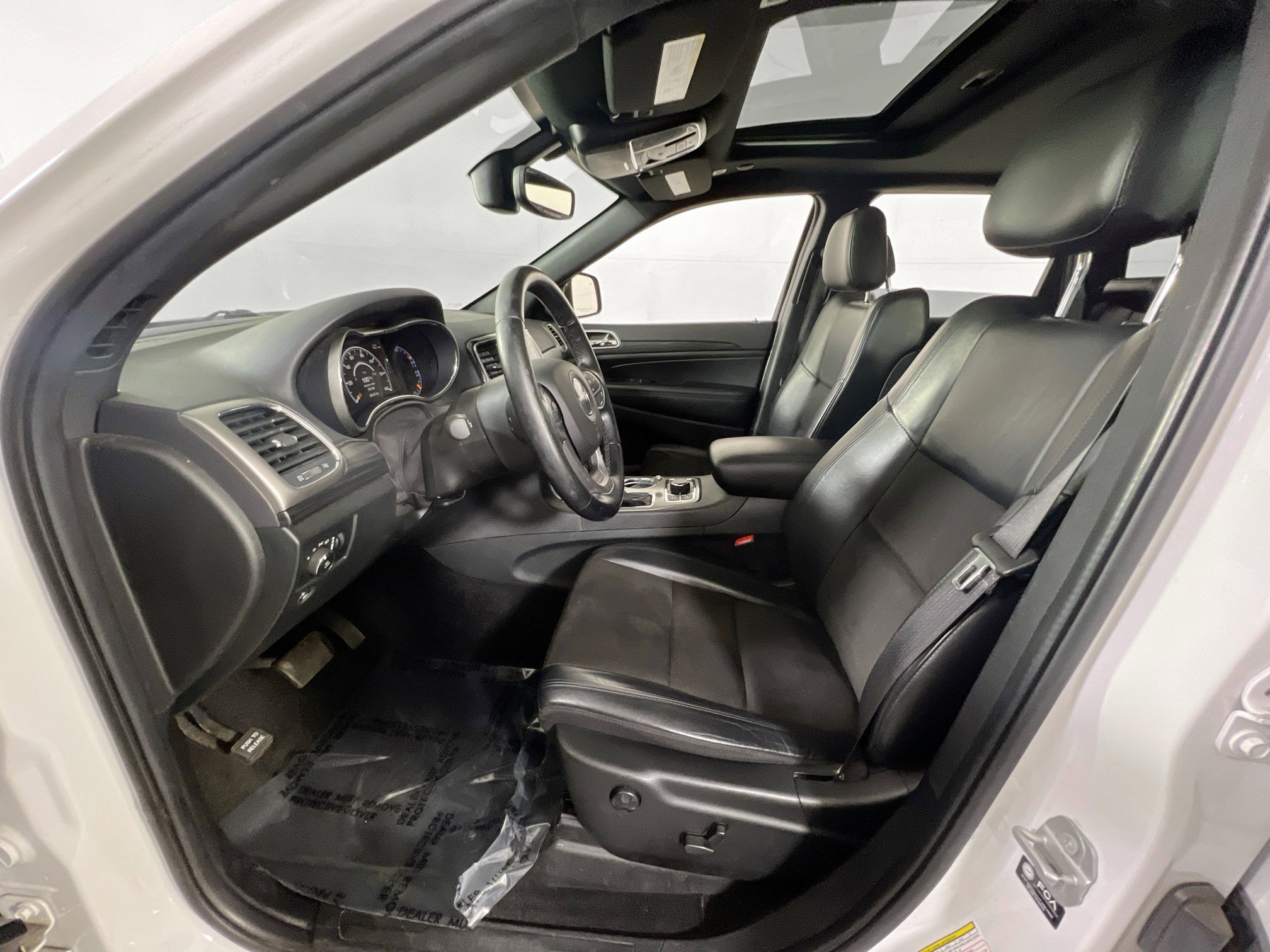 Used 2022 Jeep Grand Cherokee Laredo X image 21