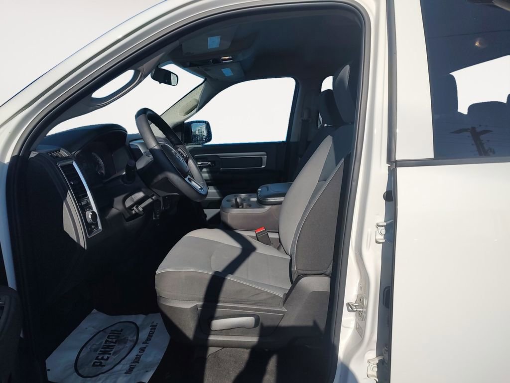 Used 2024 RAM 1500 Classic SLT image 9