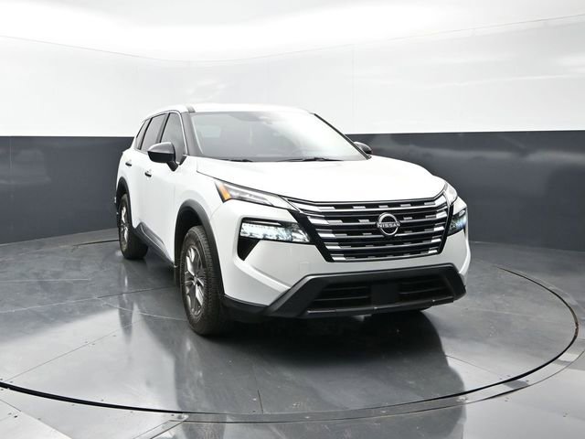 Certified 2025 Nissan Rogue S FWD image 5