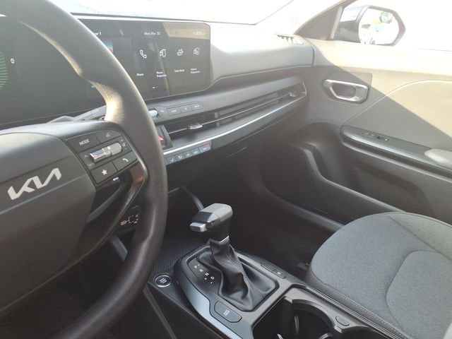 Used 2025 Kia K4 FWD image 10