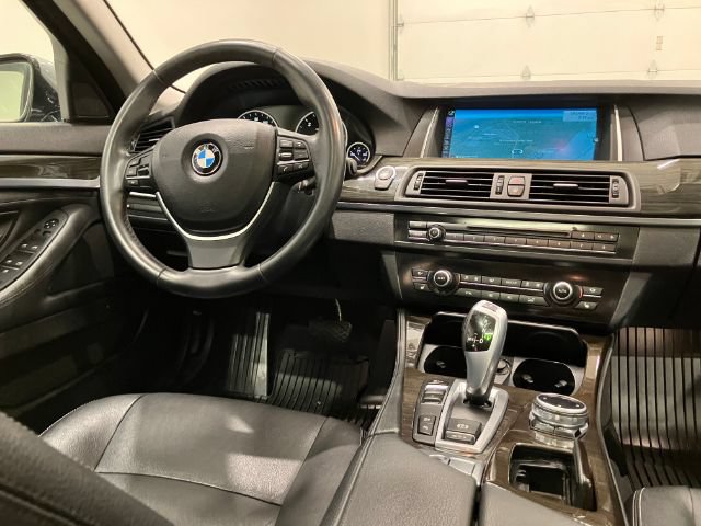 Used 2014 BMW 535d xDrive AWD/4WD image 32