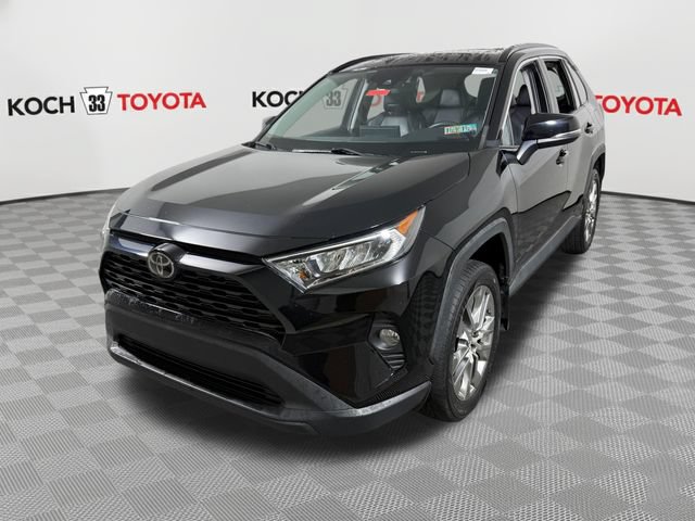 Used 2020 Toyota RAV4 XLE Premium AWD/4WD image 3