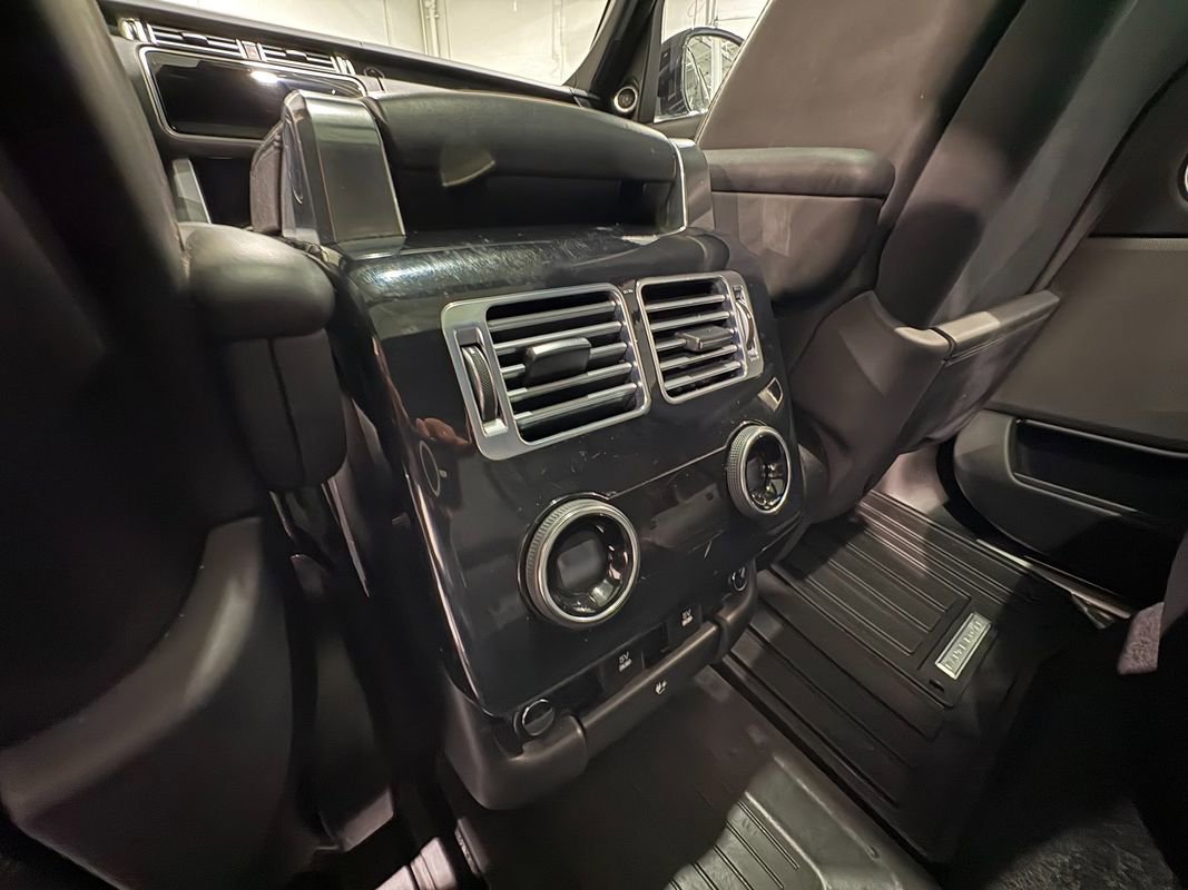 Used 2019 Land Rover Range Rover HSE image 36