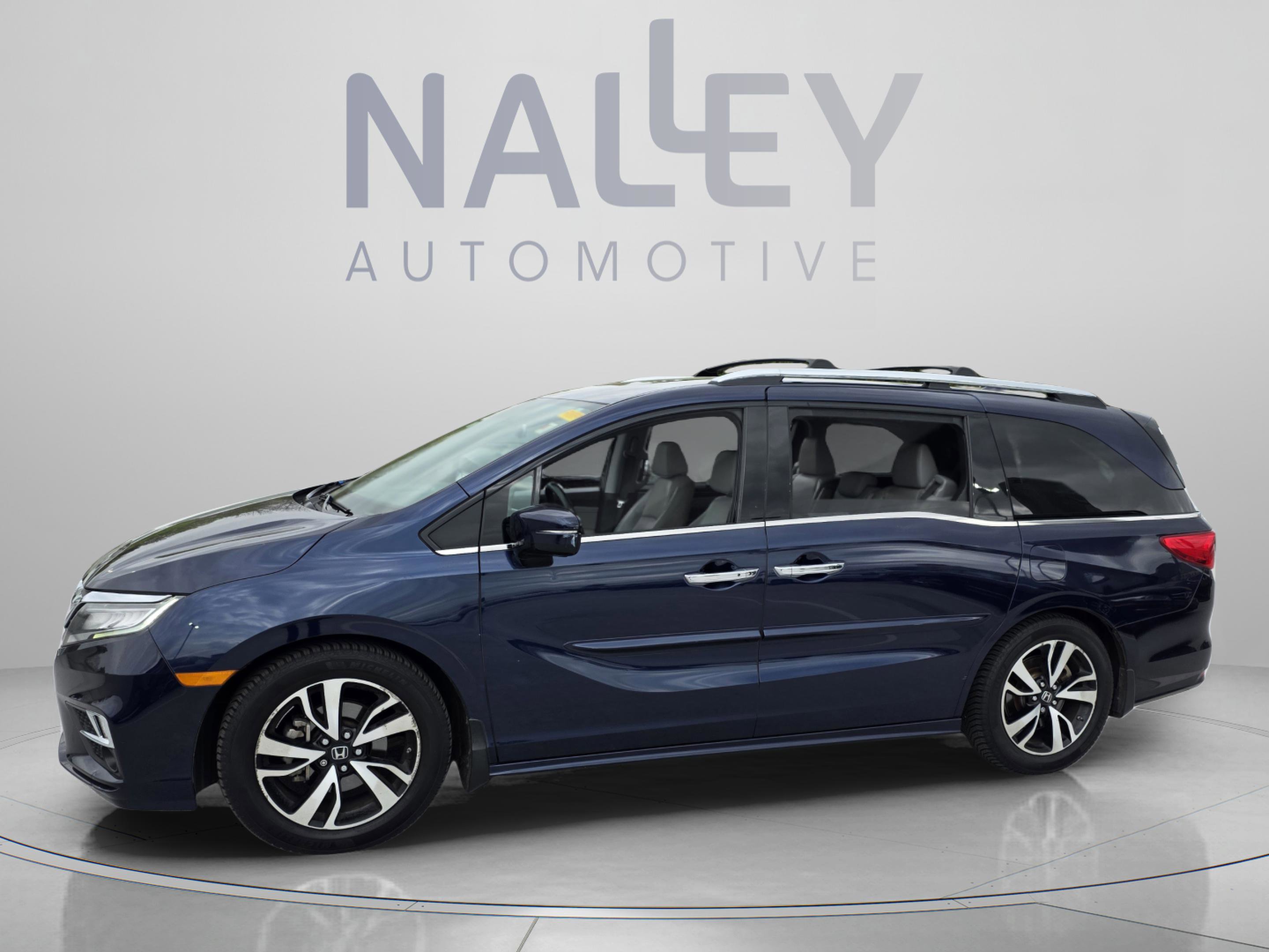 Used 2018 Honda Odyssey Elite image 2