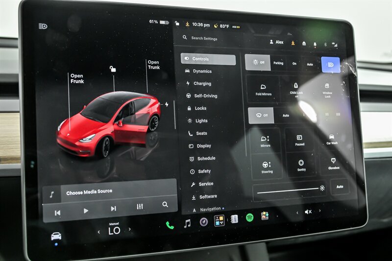 Used 2023 Tesla Model Y Long Range AWD/4WD image 26