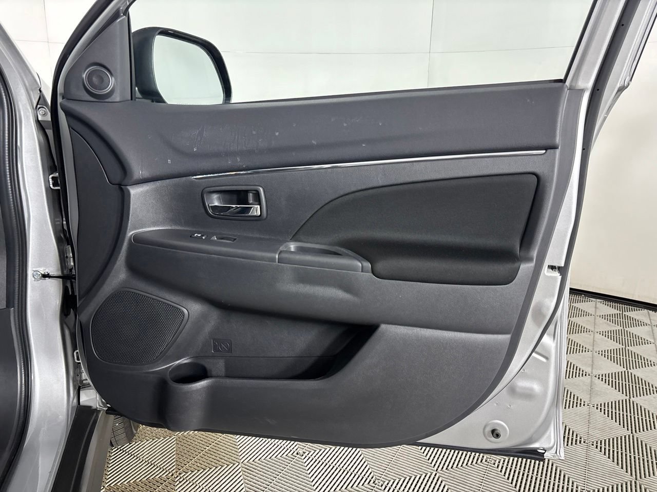 Used 2025 Mitsubishi Outlander Sport ES AWD/4WD image 26