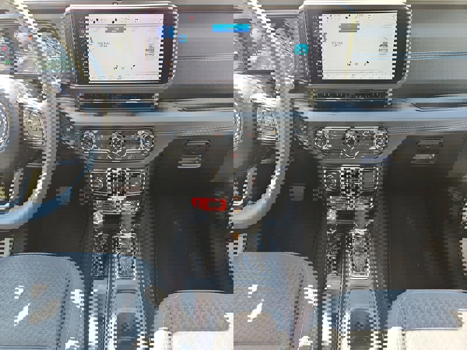 Used 2024 Jeep Wrangler Unlimited Rubicon 4xe image 11