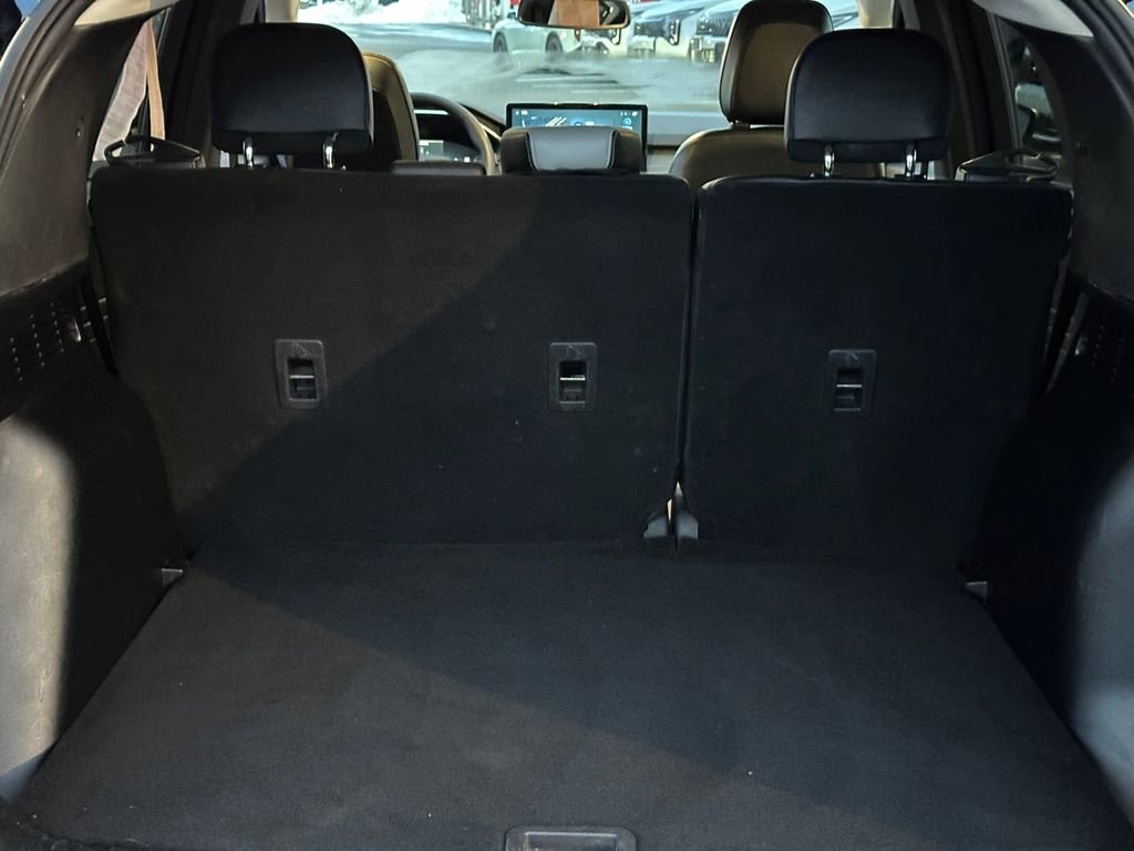 Used 2023 Ford Escape Platinum w/ Class II Trailer Tow Package AWD/4WD image 27