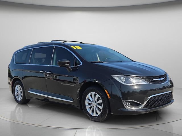 Used 2019 Chrysler Pacifica Touring-L FWD image 8