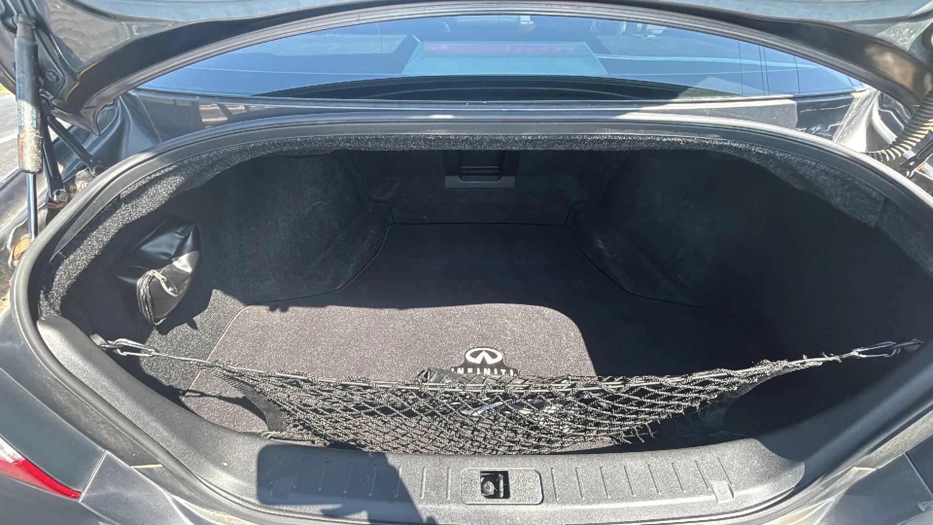 Used 2012 INFINITI M37 w/ Sport Pkg RWD image 11