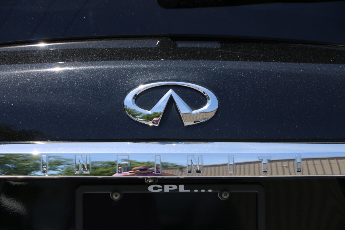 Used 2023 INFINITI QX80 Sensory w/ Cargo Package RWD image 5