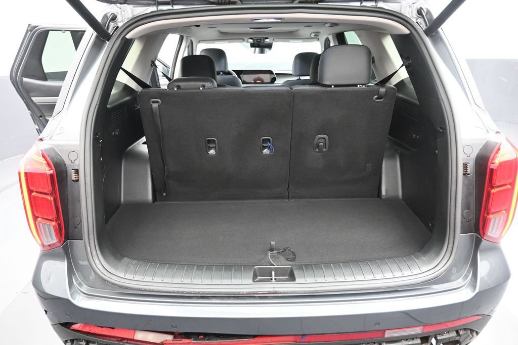 Used 2025 Hyundai Palisade SEL FWD image 11