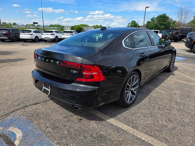 Used 2018 Volvo S90 T5 Momentum w/ Convenience Package AWD/4WD image 4