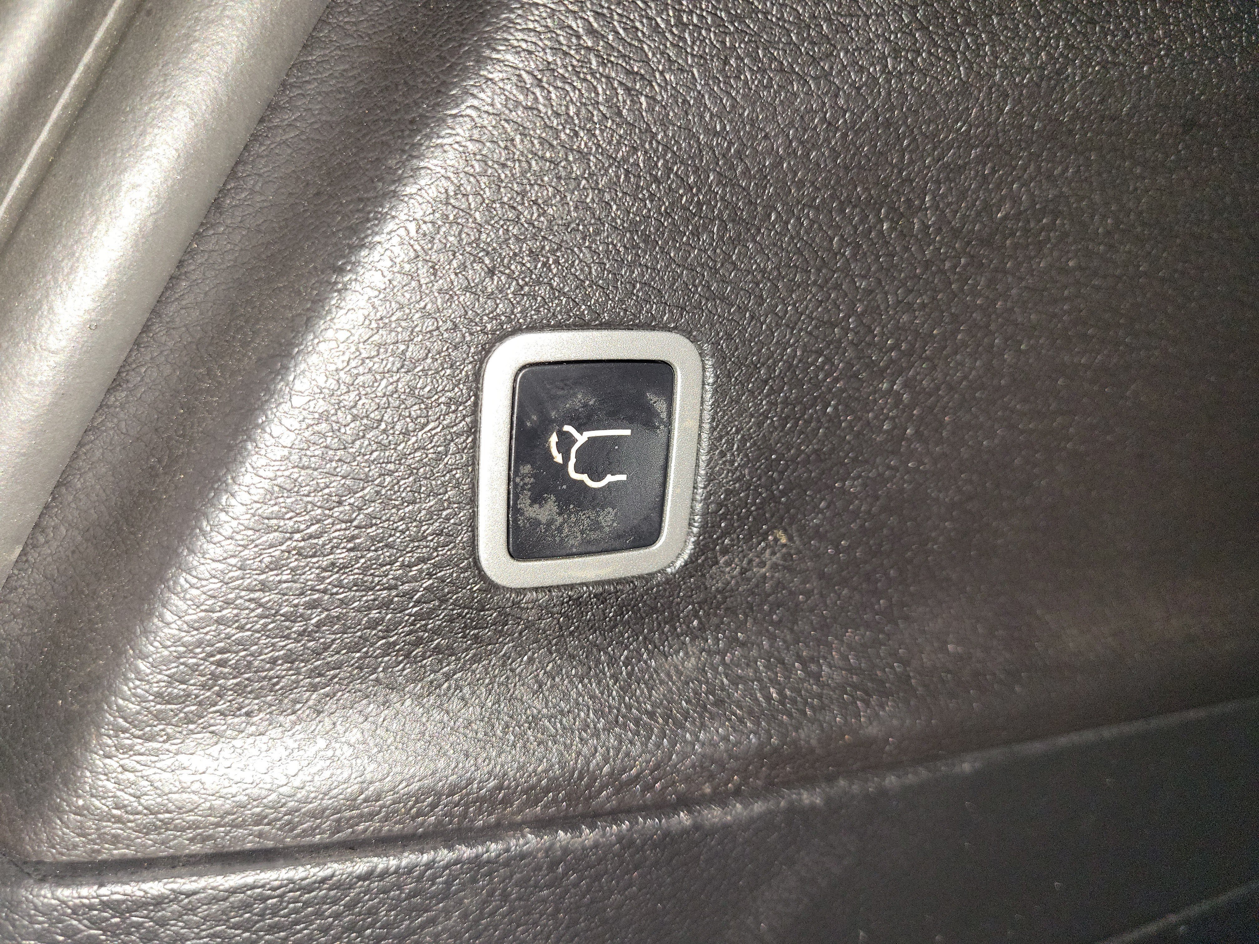 Used 2025 Chrysler Pacifica Select FWD image 9