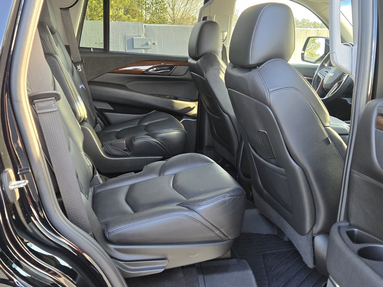 Used 2020 Cadillac Escalade Luxury image 12