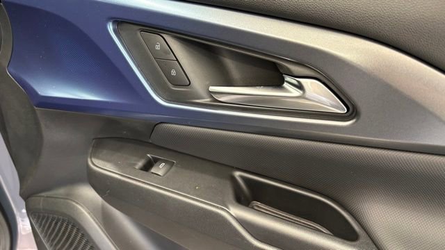 New 2026 Chevrolet Equinox EV LT FWD image 23