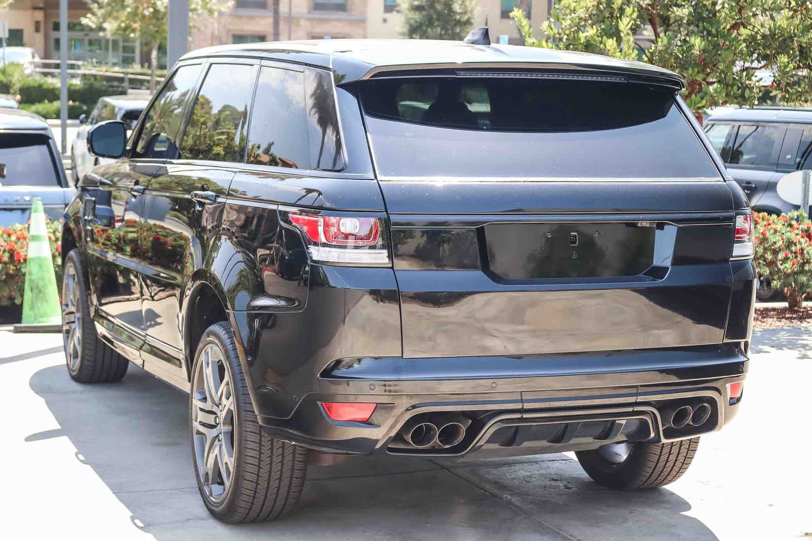 Used 2017 Land Rover Range Rover Sport SVR AWD/4WD image 4