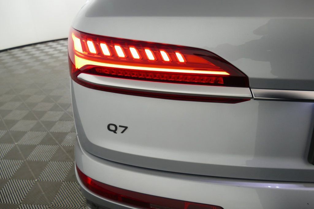 Used 2025 Audi Q7 3.0T Premium Plus AWD/4WD image 32