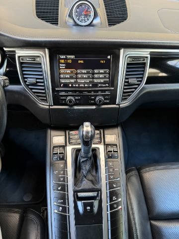 Used 2015 Porsche Macan S AWD/4WD image 19