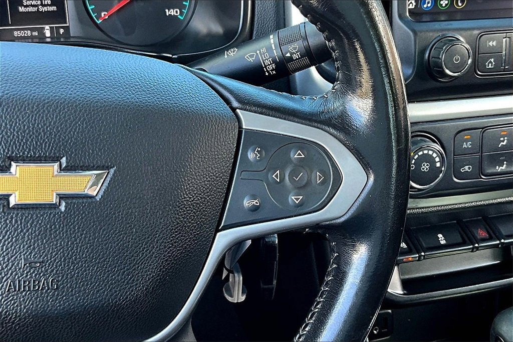 Used 2022 Chevrolet Colorado LT w/ Safety Package image 16