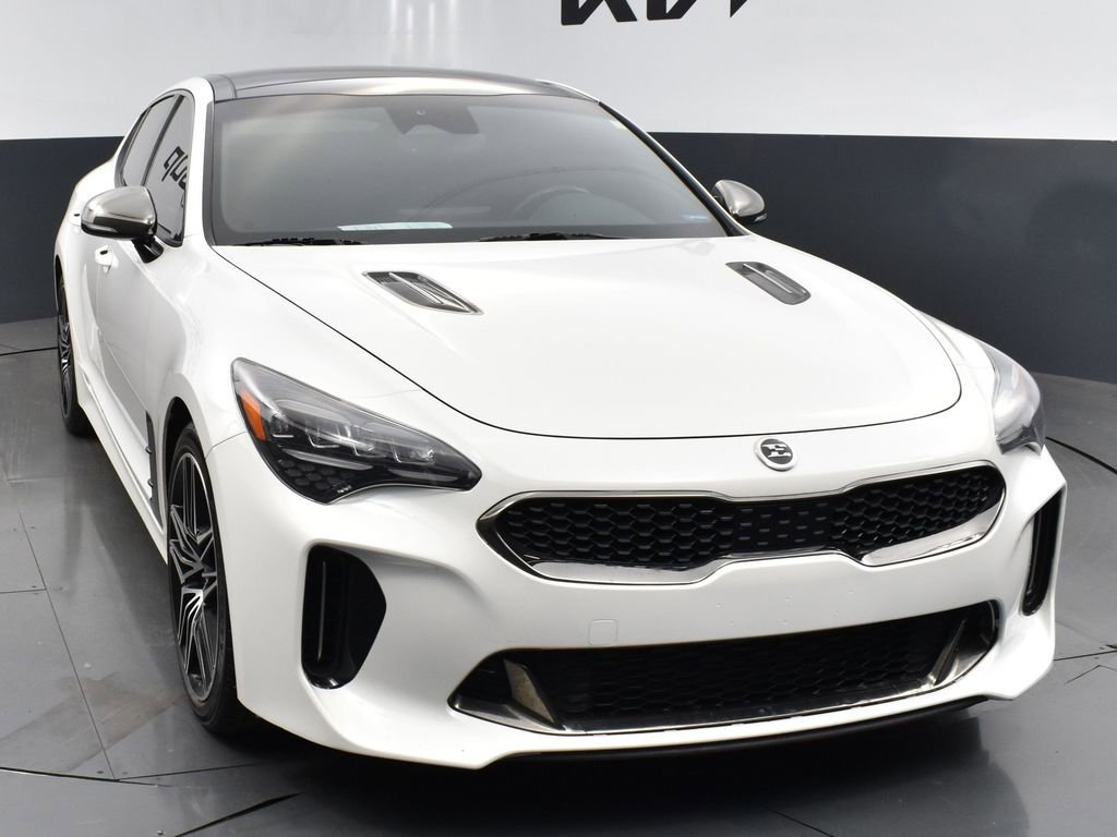 Used 2022 Kia Stinger GT1 w/ Red Interior Color Package RWD image 8