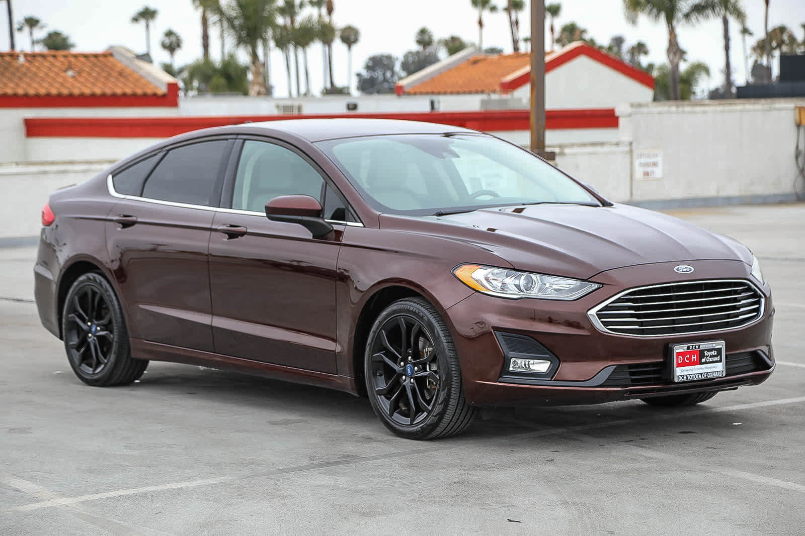 Used 2019 Ford Fusion SE w/ Equipment Group 151A FWD image 4