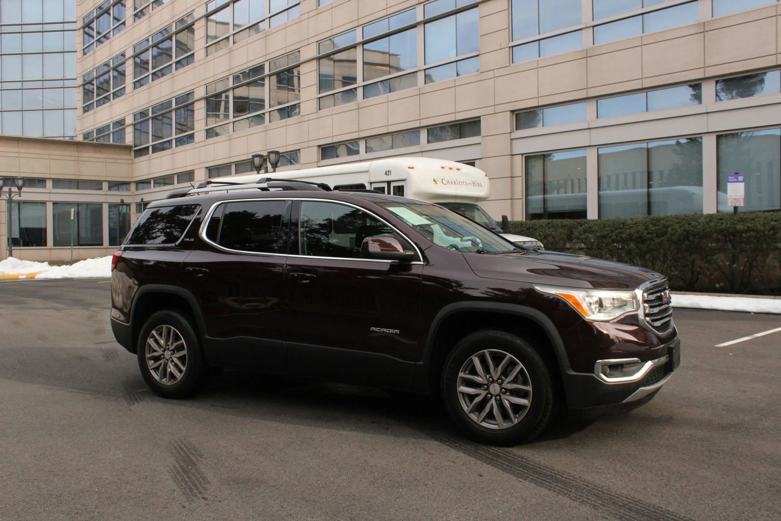 Used 2017 GMC Acadia SLE w/ Driver Alert Package I AWD/4WD image 2