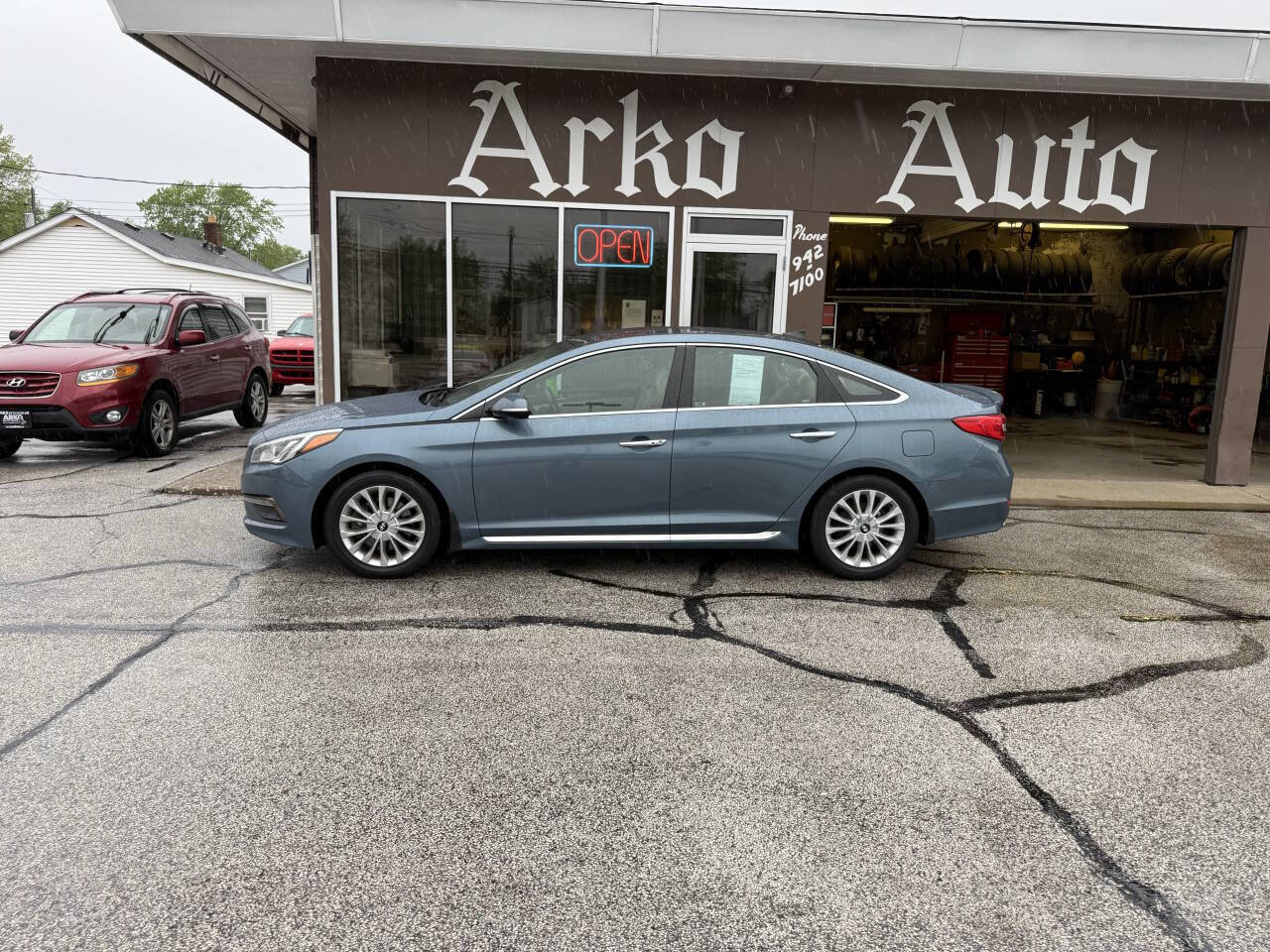Used 2015 Hyundai Sonata Limited w/ Option Group 06 FWD image 6