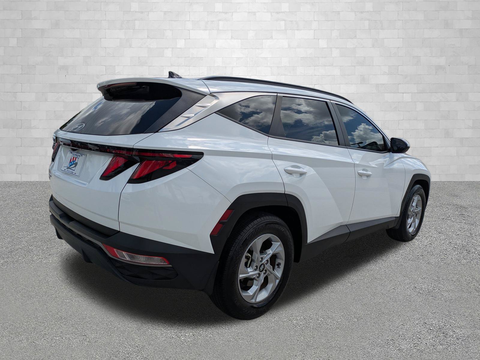 Certified 2024 Hyundai Tucson SEL FWD image 2