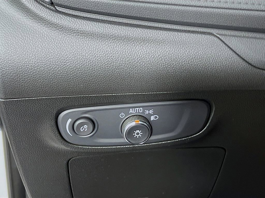 Certified 2024 Buick Encore GX Avenir w/ Avenir Technology Package image 8