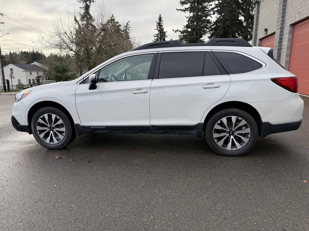 Used 2015 Subaru Outback 2.5i Limited AWD/4WD image 7