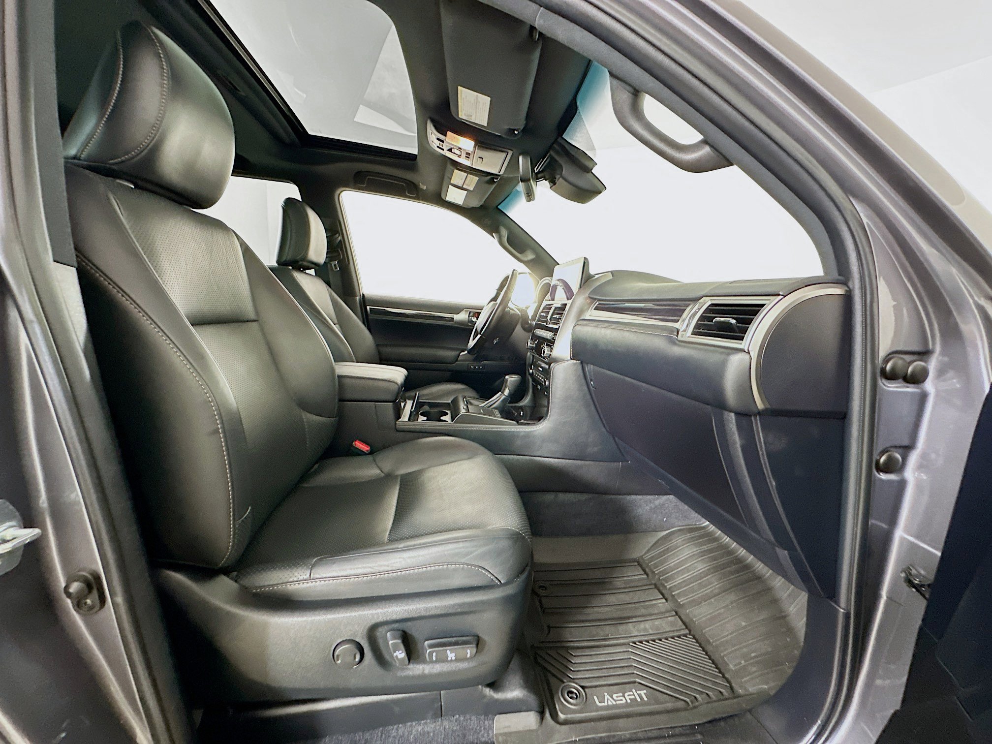 Used 2023 Lexus GX 460 Luxury w/ Sport Design Package image 34