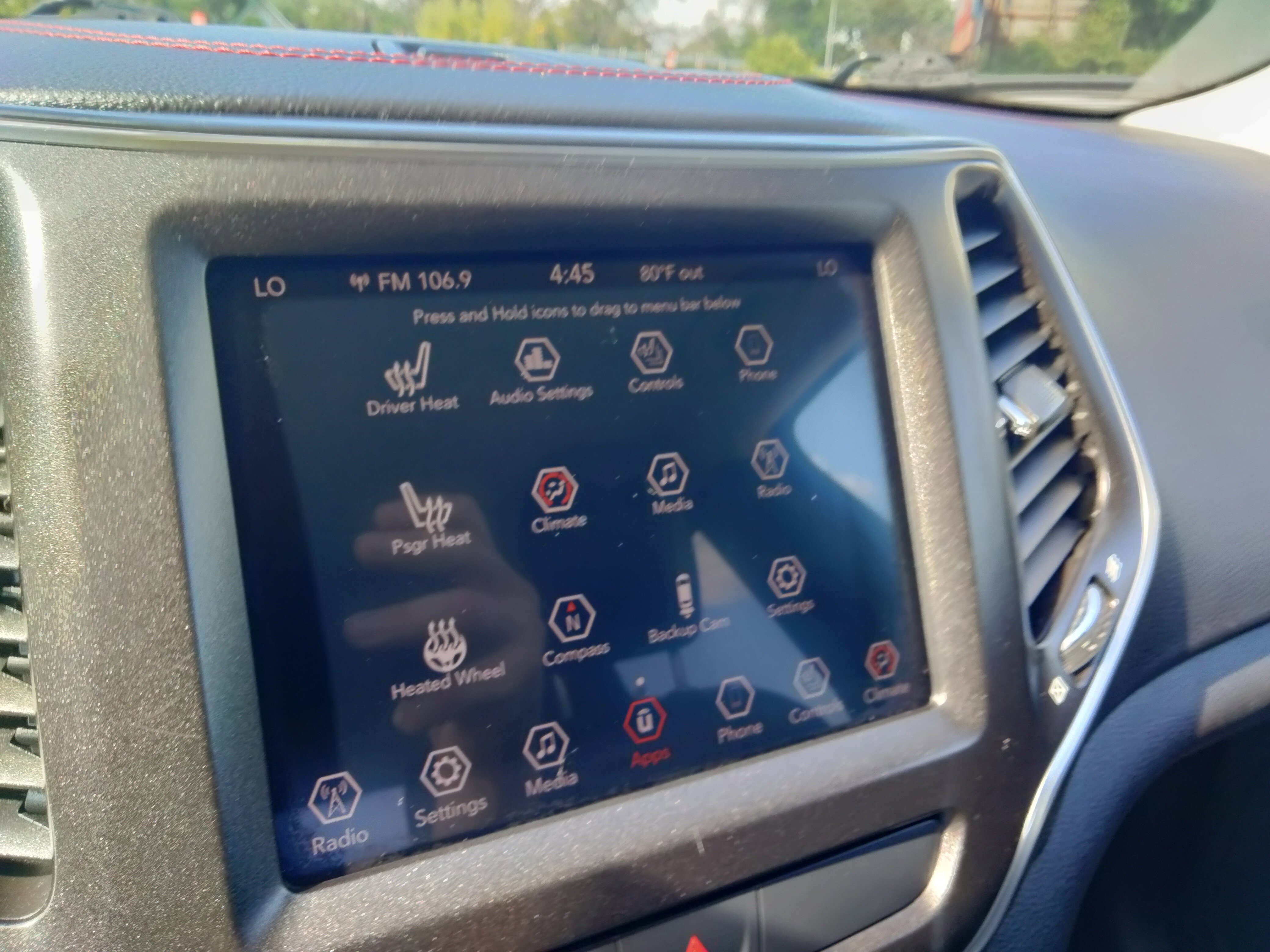 Used 2019 Jeep Cherokee Trailhawk w/ Cold Weather Group image 22