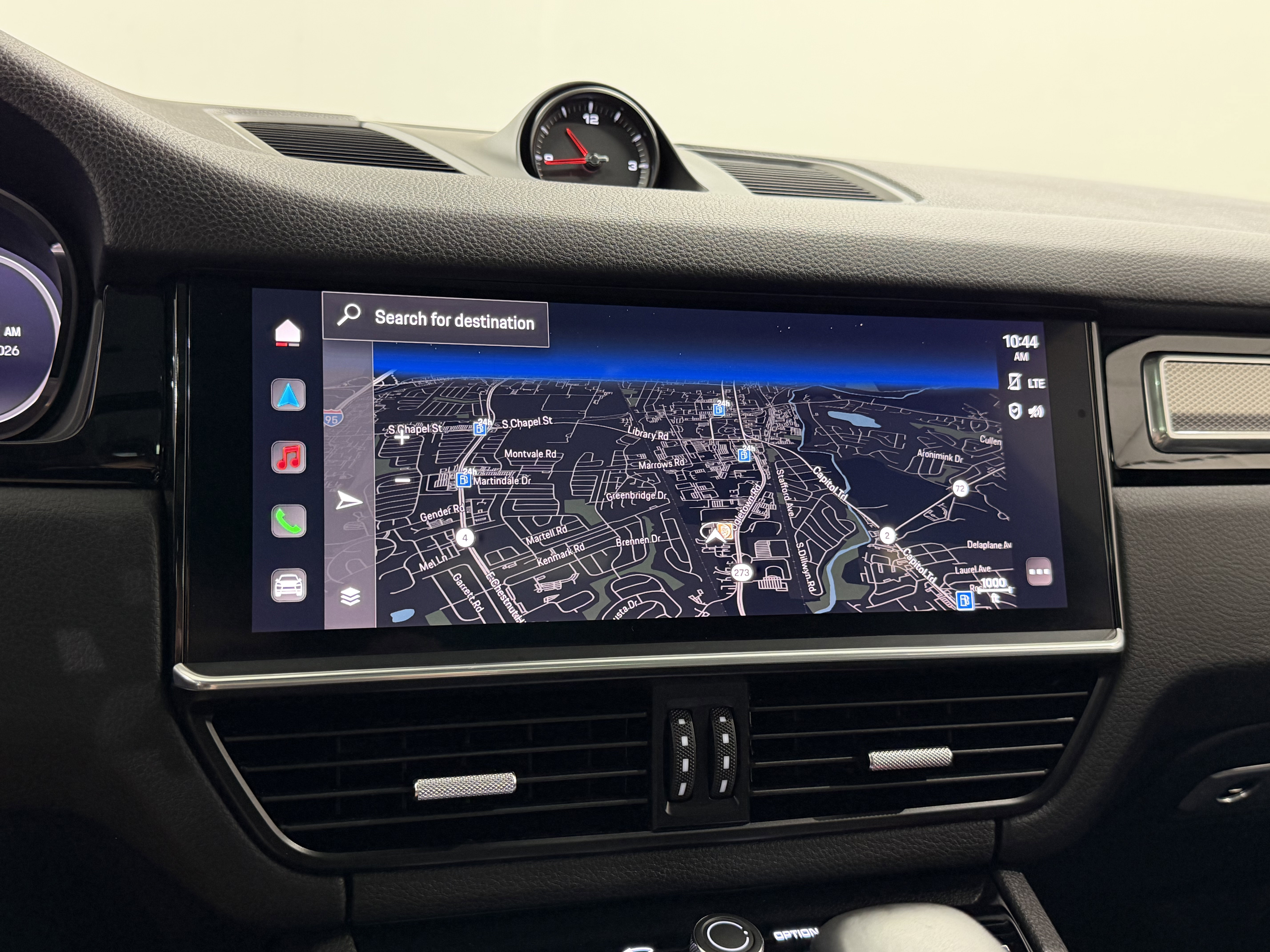 Certified 2023 Porsche Cayenne Platinum Edition image 44