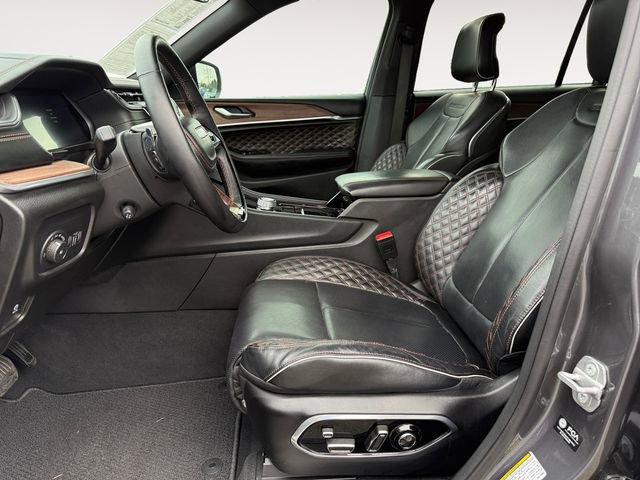 Used 2023 Jeep Grand Cherokee L Summit image 9