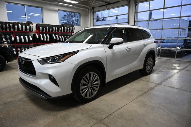 Used 2022 Toyota Highlander Platinum image 8