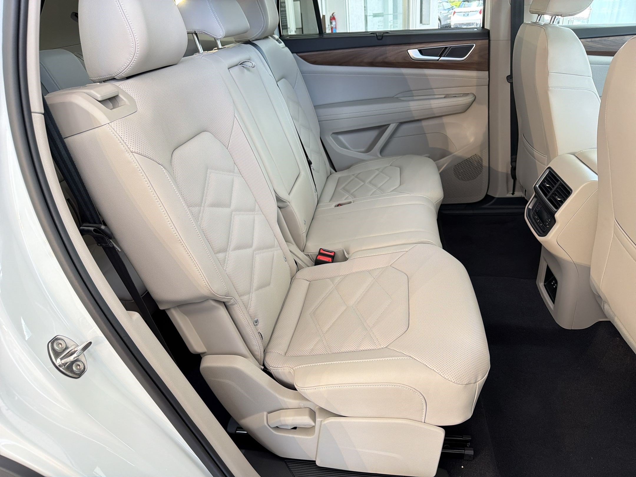 New 2026 Volkswagen Atlas SE FWD image 29